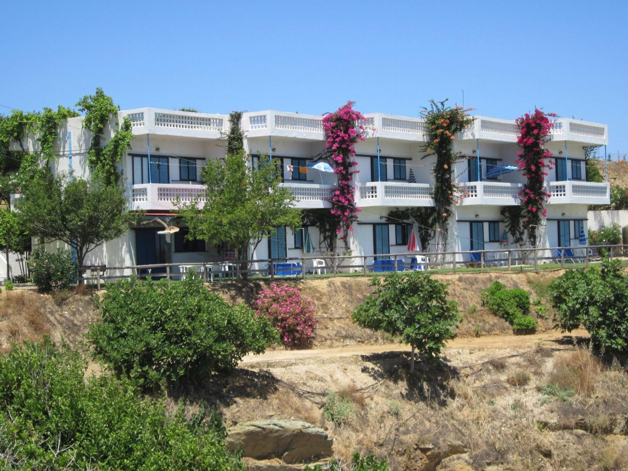 Diana Apartments Agia Pelagia  Extérieur photo