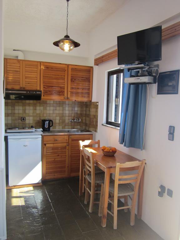 Diana Apartments Agia Pelagia  Extérieur photo